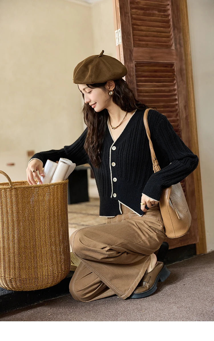 Mishow French Gentle V-Neck Color Clash Cardigan MXD34Z0925