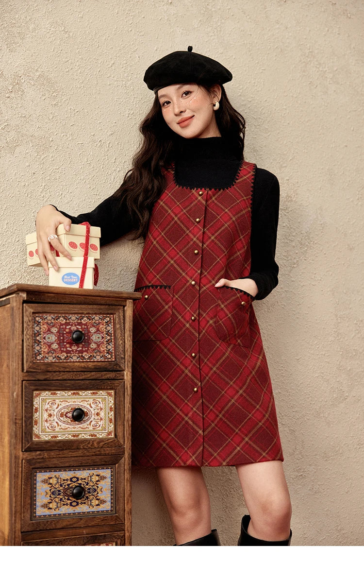MISHOW Plaid Dress for Women Winter 2024 Contrasting Color Square Neck Plaid Dresses Woolen Sleeveless Vest Dress MXD58L2078