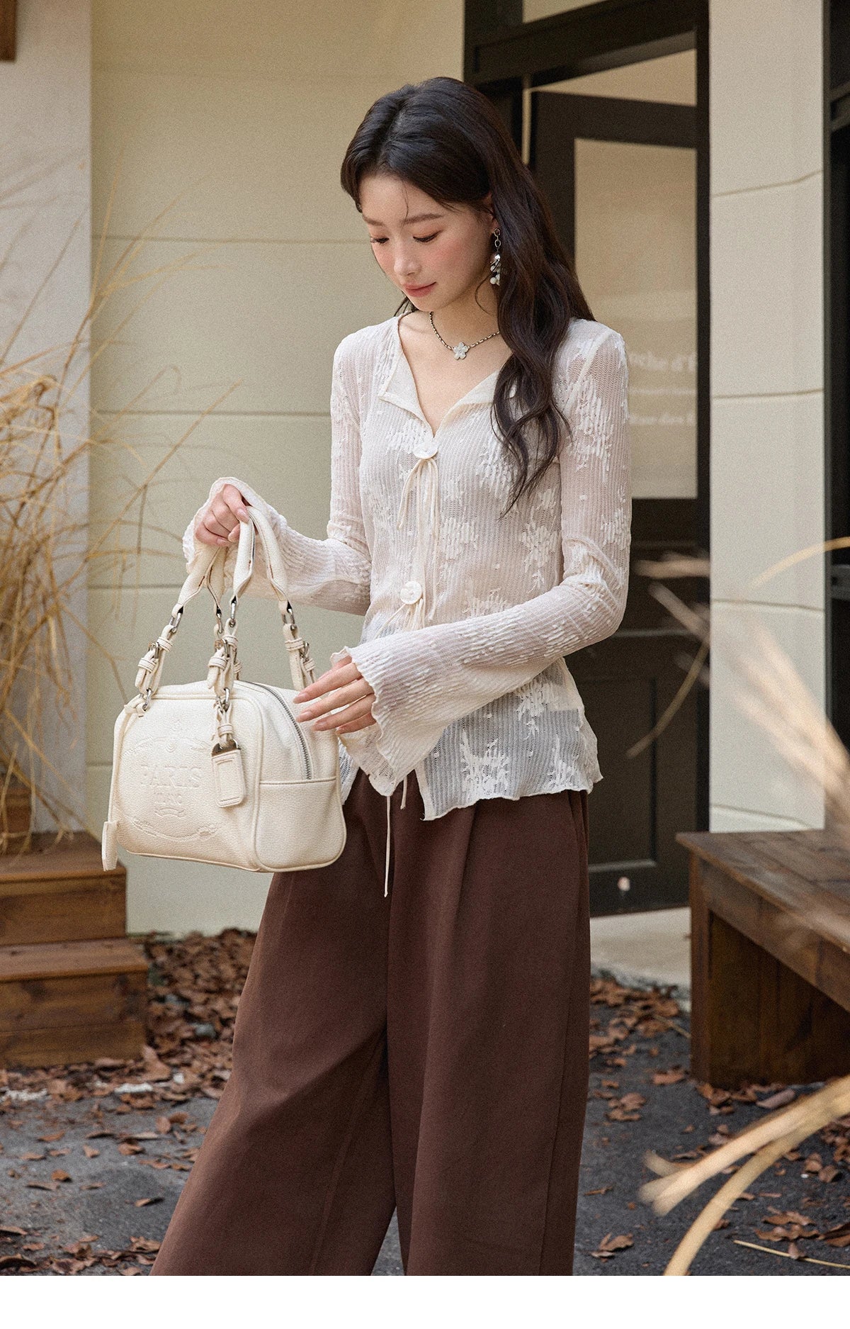 MISHOW White Shirt Women 2025 Autumn New French Romantic Sexy Slim Flared Sleeves Top Commute Luxury Lace Shirt  MXE49X2511