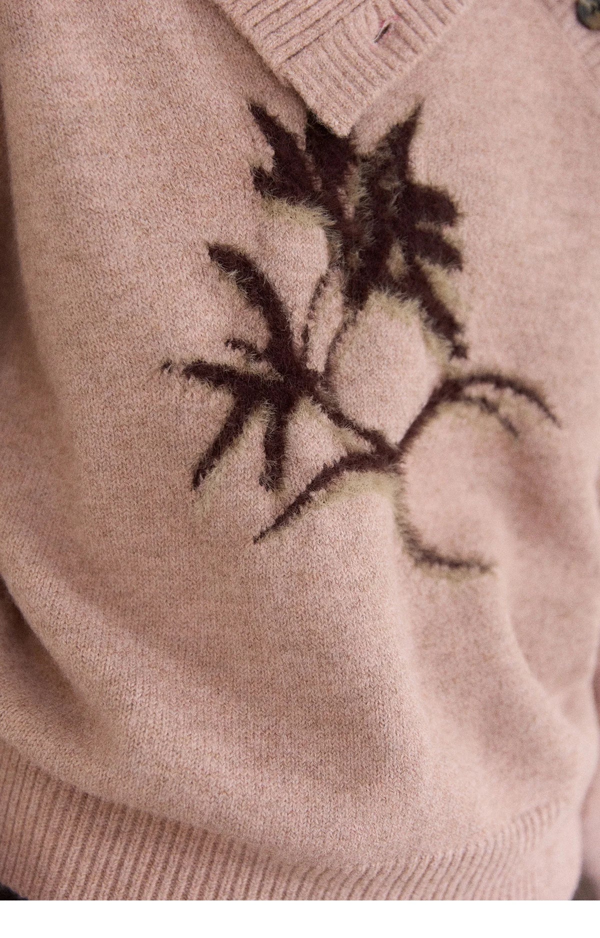 MISHOW Plant Jacquard Sweater for Woman 2025 Winter French Style Casual Turtleneck Design Knitted Pullover Tops Woman MXE86Z2658