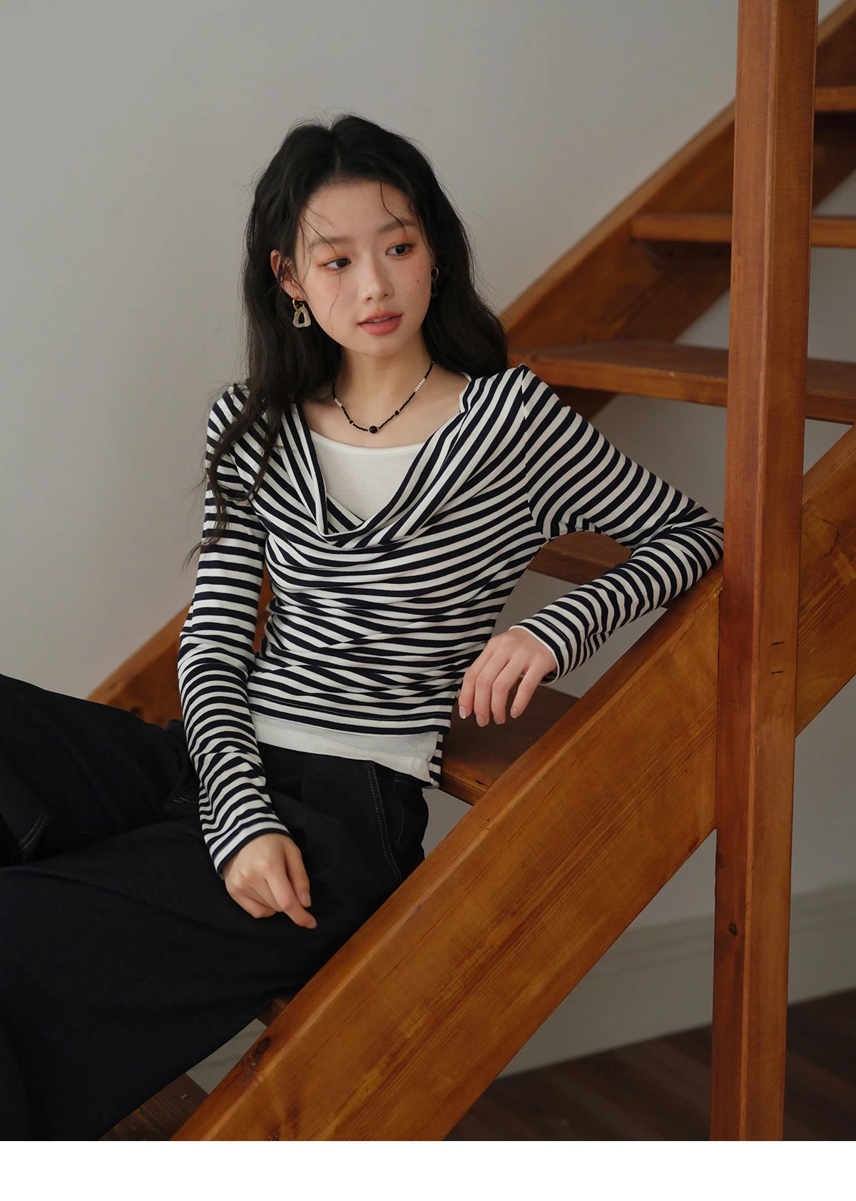 MISHOW Multi Colored Fake Two-piece Knitted Sweater 2025 Autumn Swinging Collar Casual Tops Contrasting Waist Top MXE42Z1341