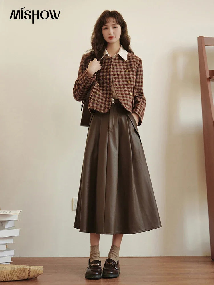 MISHOW Women's Vintage Plaid Coat 2024 Autumn French Single Breasted Crew Neck Crop Woolen Tops Office Lady Outerwear MXC48W0175