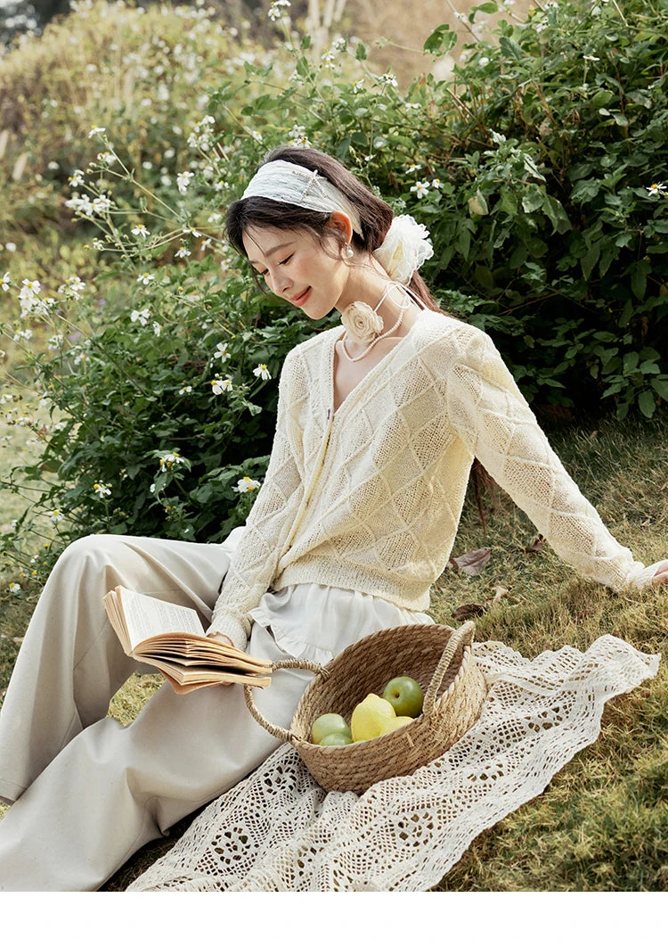 MISHOW Square Pattern Knitted Sweater for Women Spring Summer 2025 V-neck Tops Colorful Starfish Buckle Lazy Cardigan MXE16Z1213