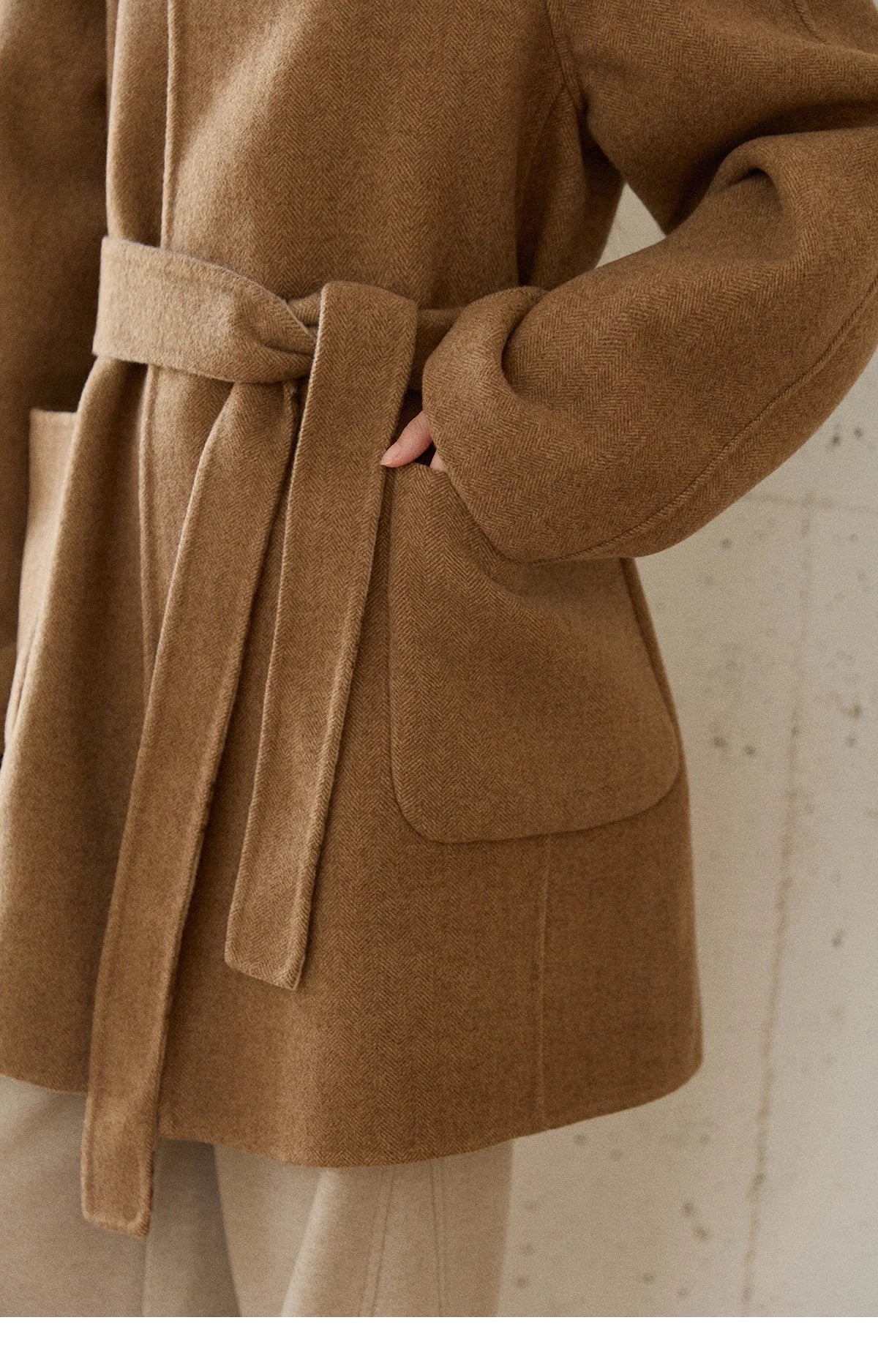 MISHOW Plaid Double-faced Wool Coat Women 2025 Winter Retro Lapel Single Buckle Loose Mid-length Coat Woman Clothes MXE89W0898