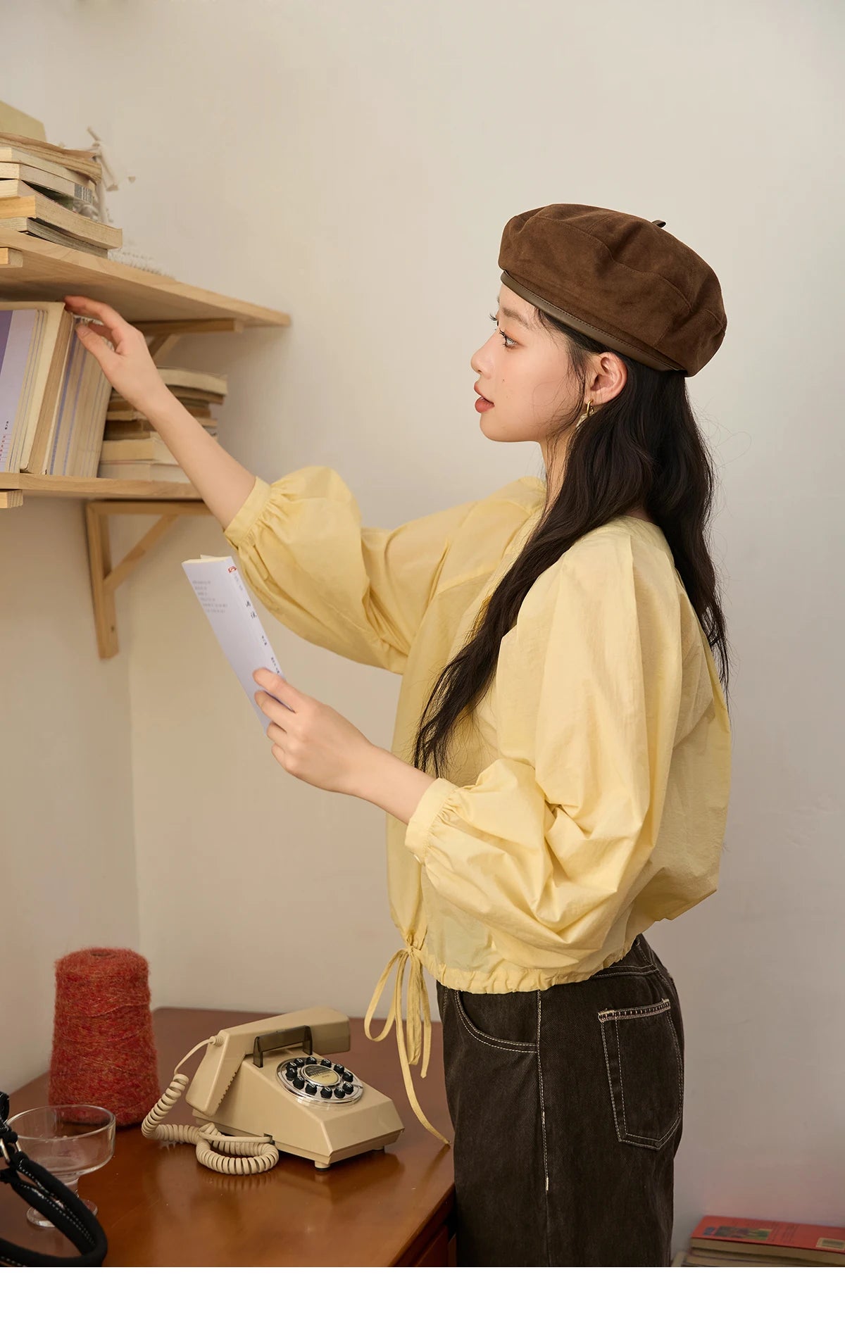 MISHOW Light Yellow Pleated Shirt 2025 Autumn Drawstring Hem Lantern Sleeve Top O-neck Cotton Blend Casual Shirts MXE45X2490