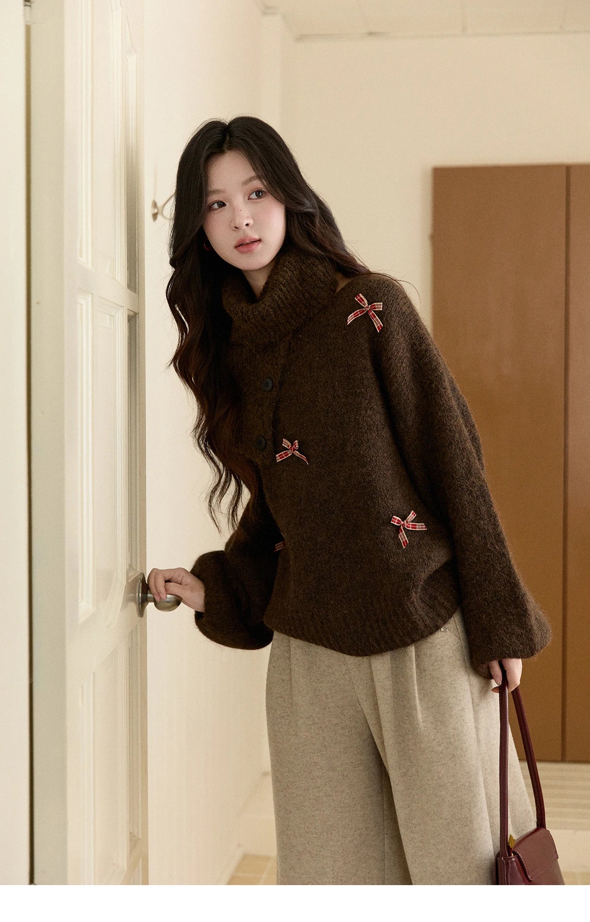 MISHOW Women's French Retro Plaid Bow Sweater 2025 Winter Detachable Shawl Collar Thick Lantern Sleeve Knitted Tops MXE93Z2946