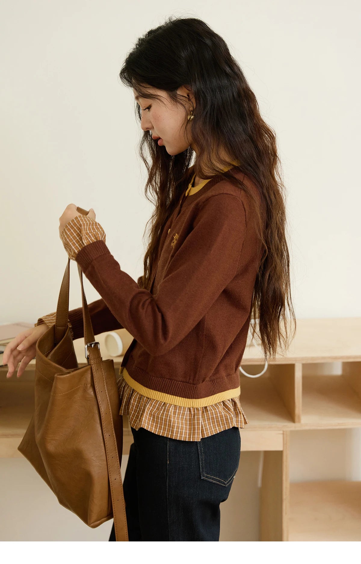 MISHOW Fake Two Knitted Sweaters Autumn Retro Color Contrasting Bow Embroidered Sweater Hemp Cuff Splicing Plaid Top MXE46Z2495