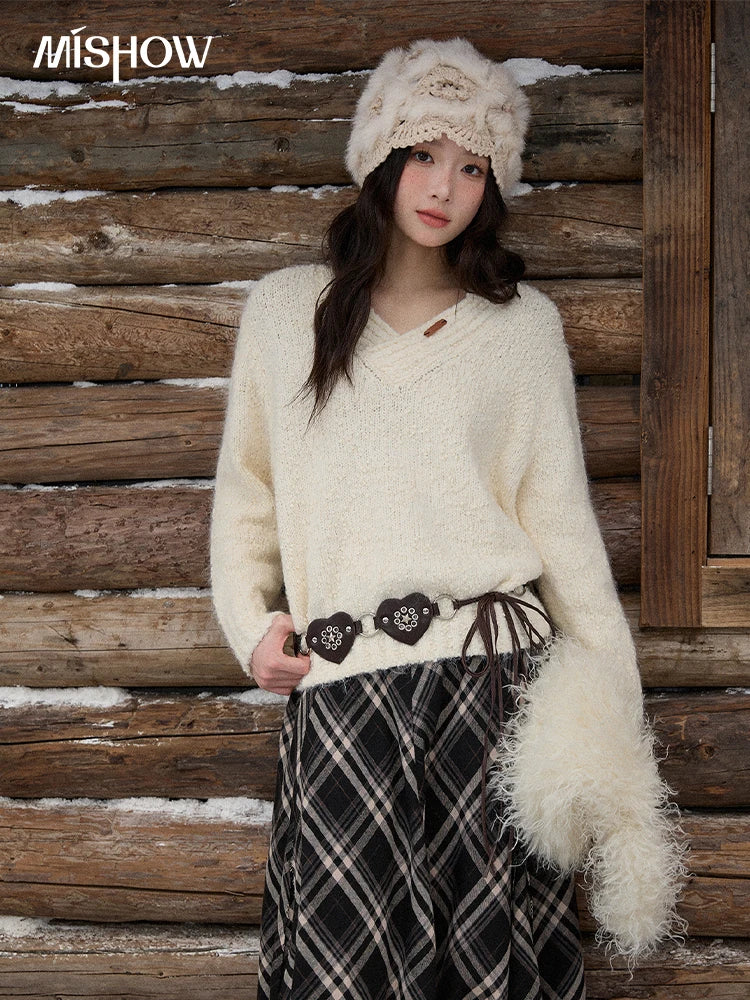 MISHOW  Luxury Women Sweaters 2025 Winter Elegant V-neck Thick Pullovers Retro Ribbed Cuff Versatile Long-sleeved Top MXE87Z2755