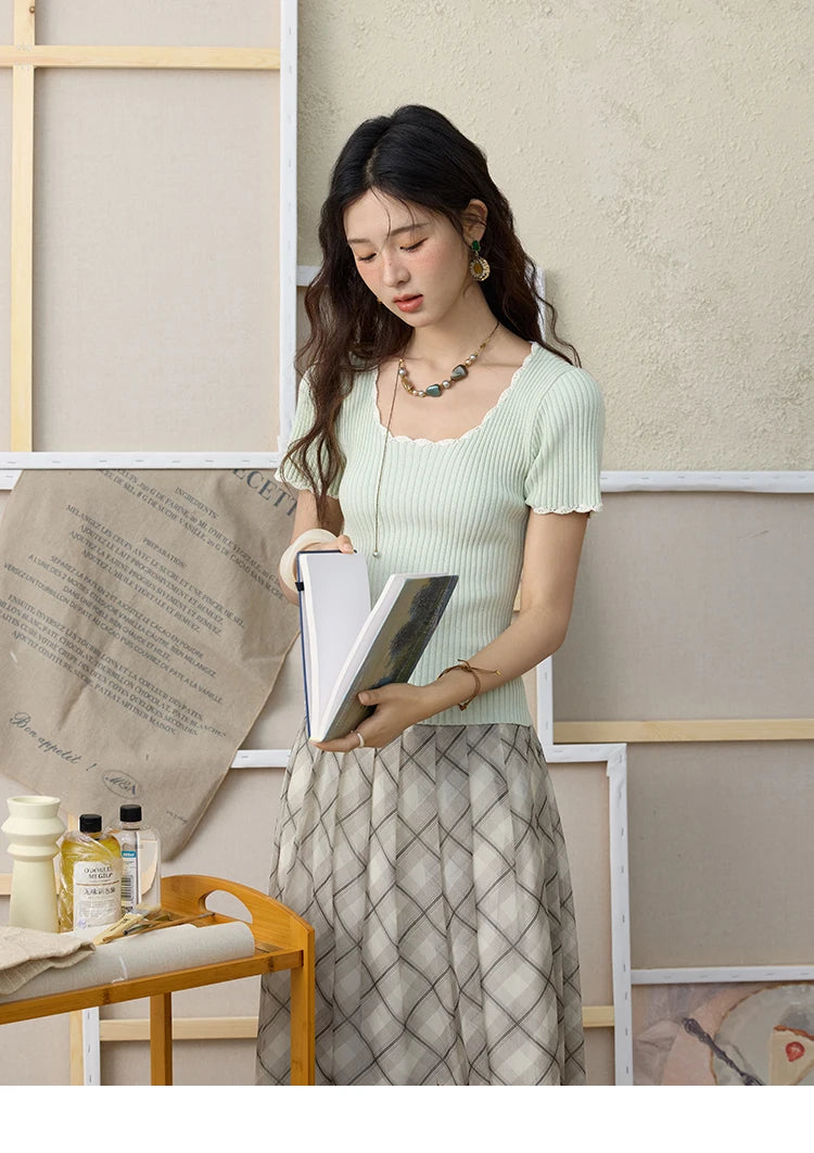 MISHOW Office Lady Summer Sweater Women 2025 New Solid Short Sleeve Lace Collar Contrast Color Hook Design Tops Slim MXE33Z1218