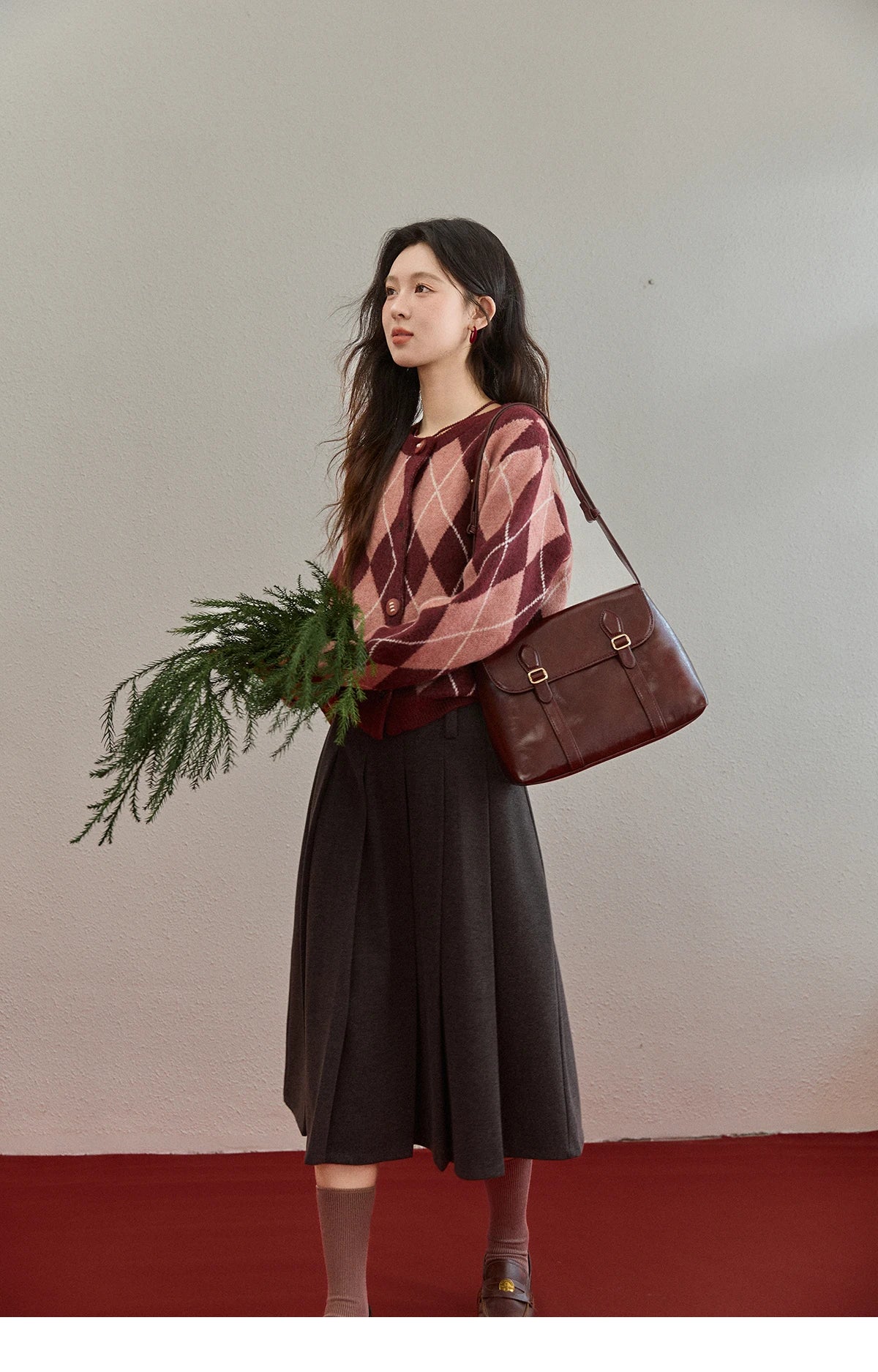 MISHOW Christmas Retro Diamond Grid Sweater Cardigan for Women 2025 Winter O-neck Contrasting Thick Knitted Sweaters MXE91Z2773