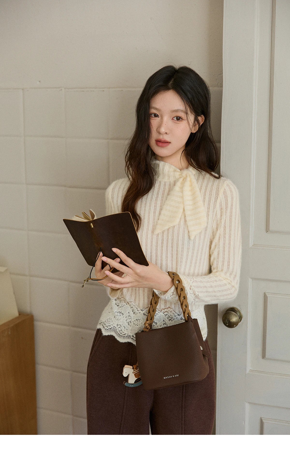 MISHOW French Lace-up Bottom Tops Women Autumn Winter 2025 Korean Vertical Stripe Knitted Top Thickened Interior Tops MXE92Z2797