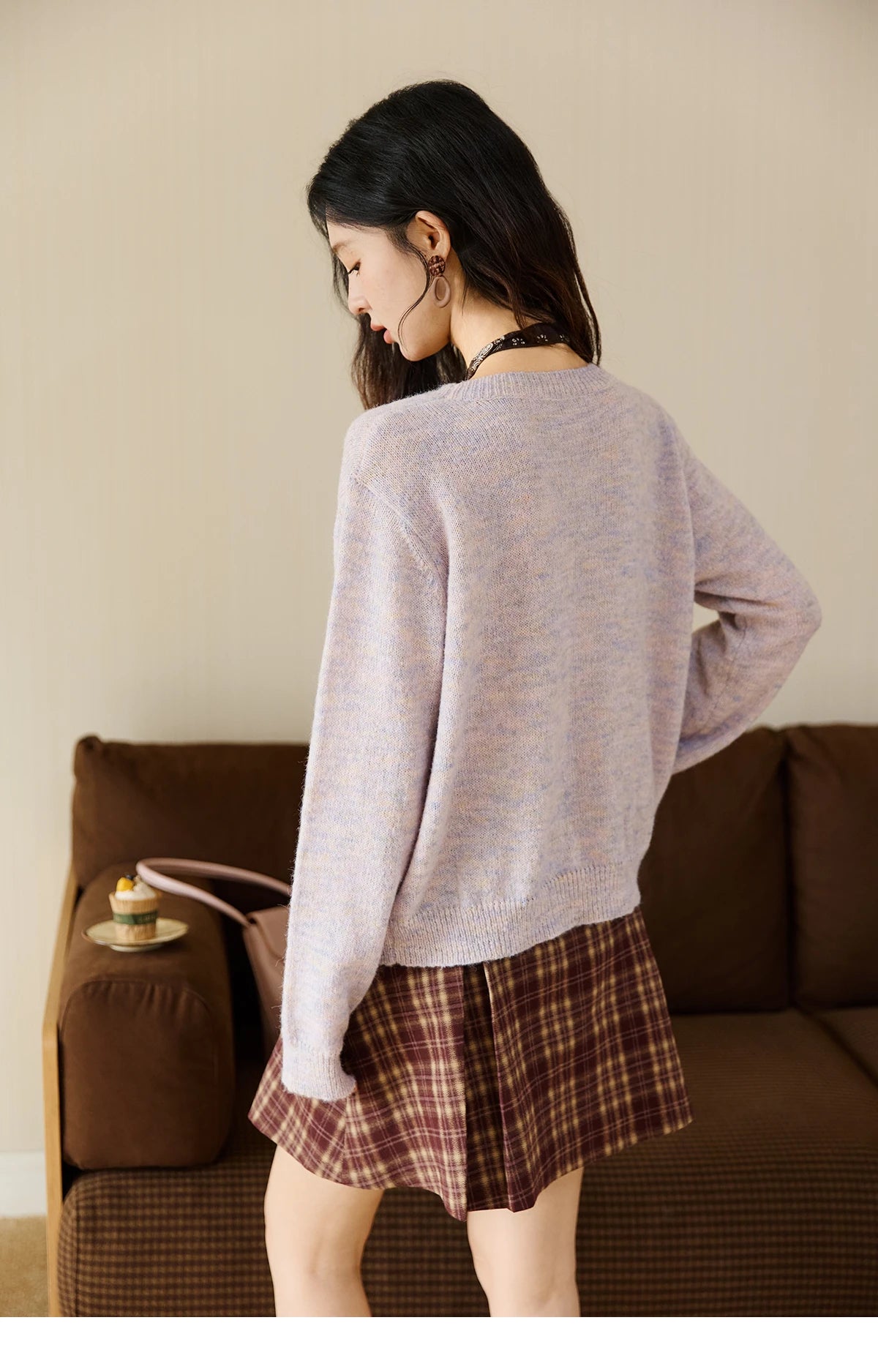 MISHOW Knitted Cardigan Women 2025 Autumn French Style Flower Embroidered V-neck Cardigan Luxury Long-sleeved Top MXE47Z2498