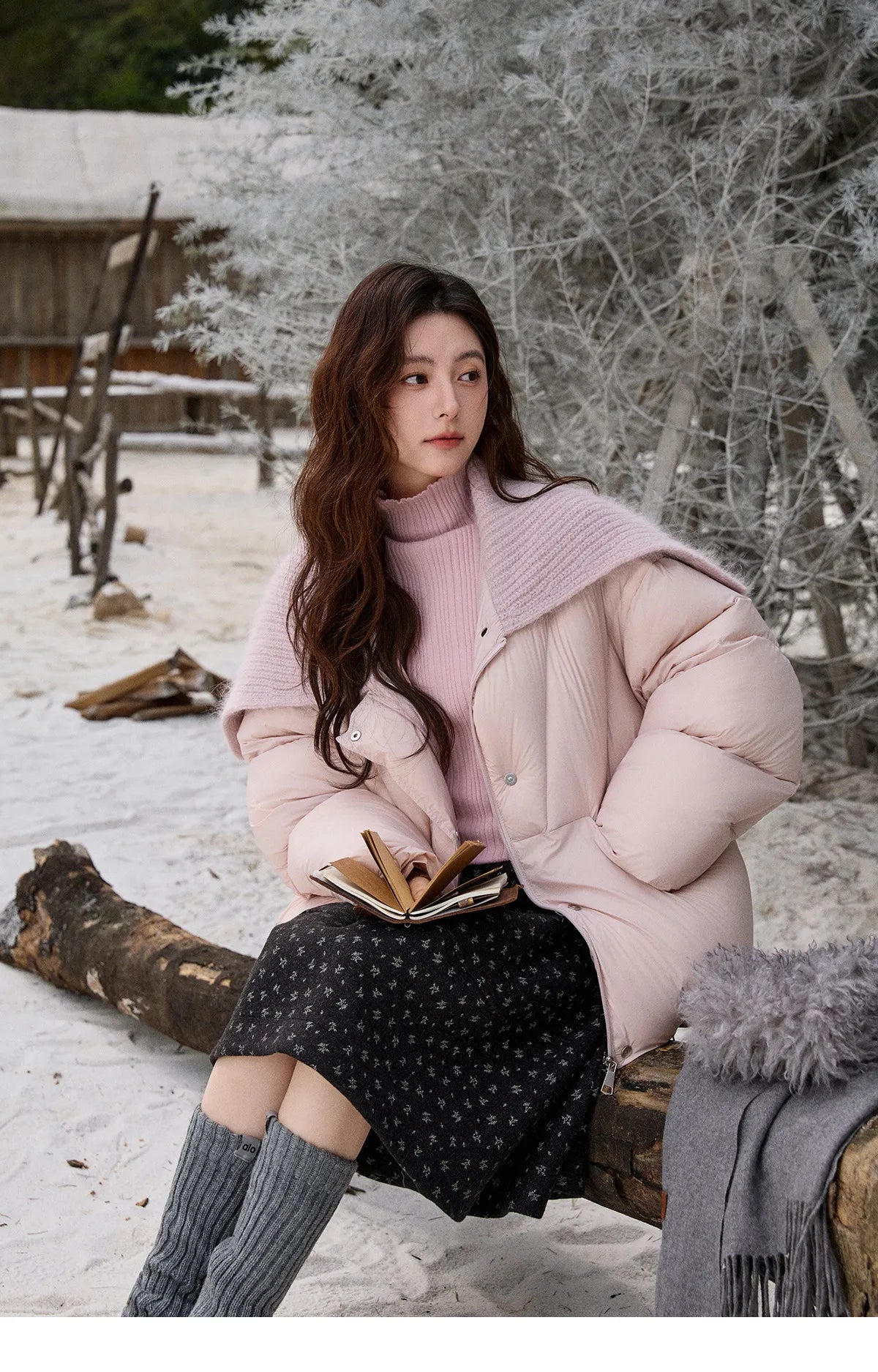 MISHOW Woolen Lapel Short Down Jacket 2025 Winter Women Thick Warm Down Jacket Pink Bread Jacket Commuting Outerwear MXE92Y0089