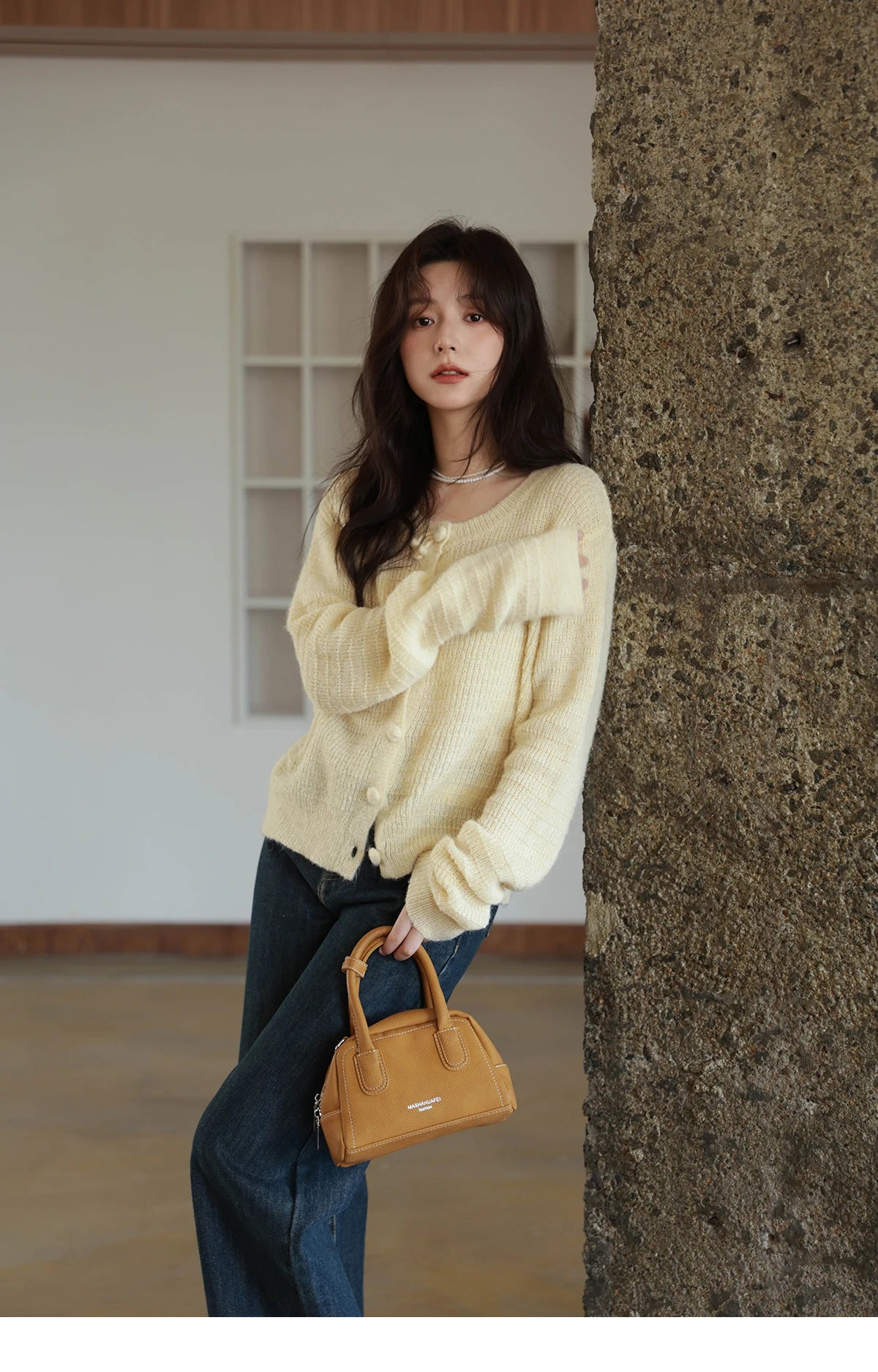 MISHOW Women's Knit Cardigan 2025 Autumn Elegant Camellia Brooch Round Neck Long-Sleeve Top Solid Commute Outerwear MXE44Z1390