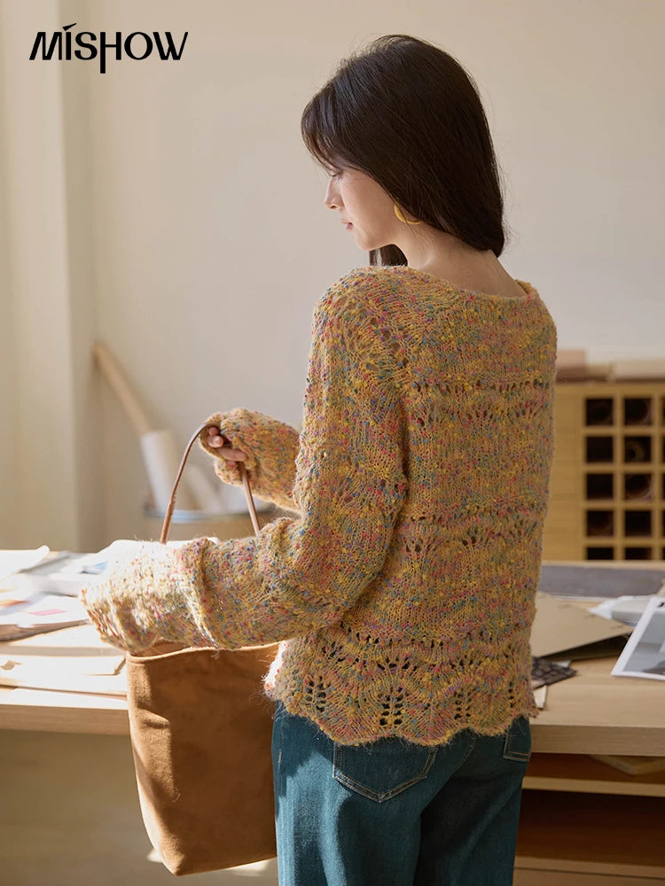 MISHOW Women's Retro Chic Knitted Top 2025 Autumn French Color Polka Dot Knitted Round Neck Curved Hem Thin Sweaters MXE43Z1343