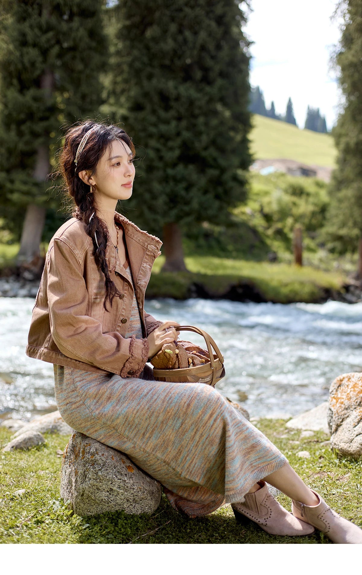 MISHOW Women's French Retro Denim Jacket 2024 Autumn Short 100Cotton Streetwear Top Wide-waisted Single Breasted Coat MXD43W0391