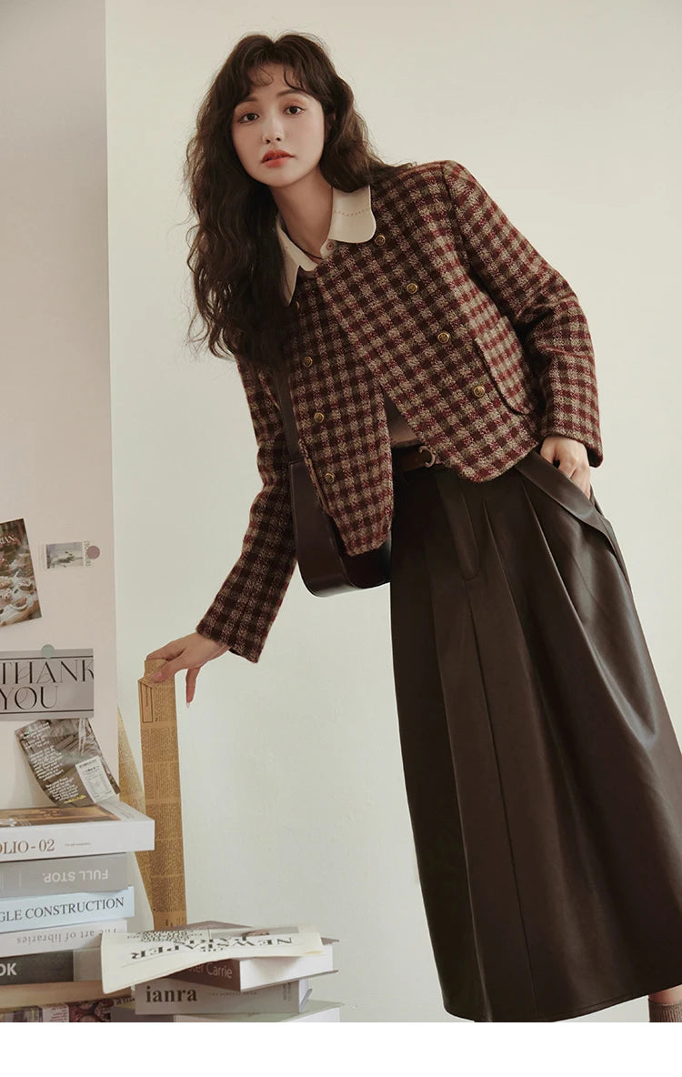 MISHOW Women's Vintage Plaid Coat 2024 Autumn French Single Breasted Crew Neck Crop Woolen Tops Office Lady Outerwear MXC48W0175