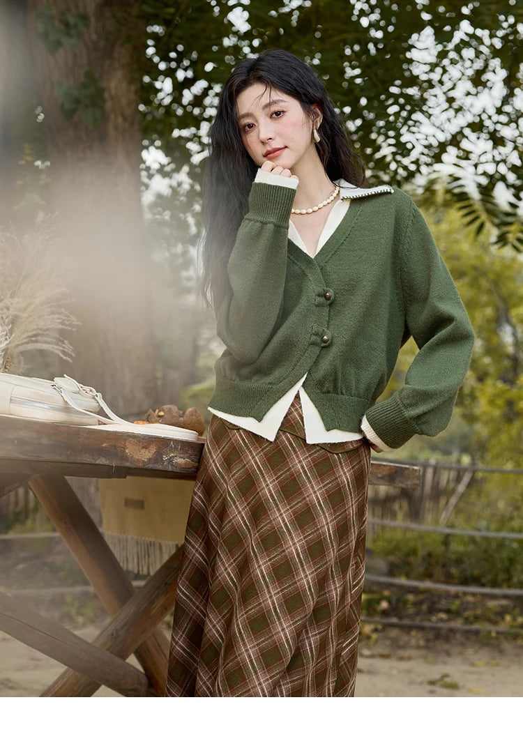 MISHOW Fake Two-piece Sweater Women Fashion Splicing Lapel Knitwear 2024 fall winter New Design Retro V-neck Cardigan MXD41Z0712