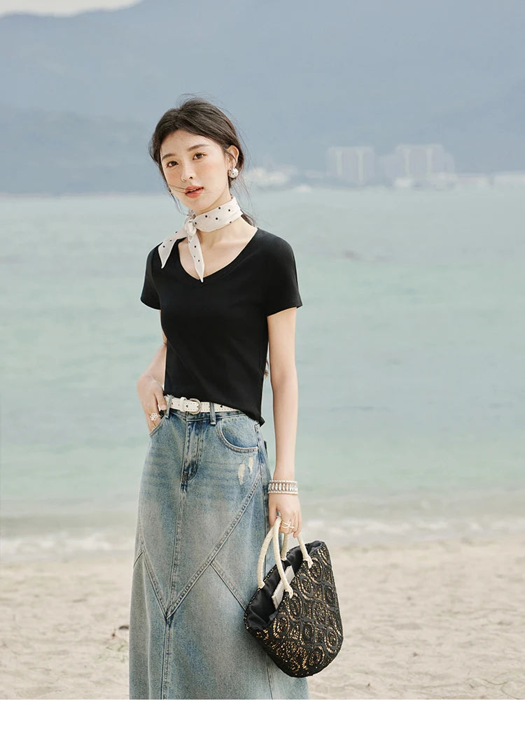 MISHOW Cotton Casual T-shirts Women New 2025 Short Sleeve V-neck Solid Versatile Shirt Female Fashion Basic Tops Lady MXE33T0519