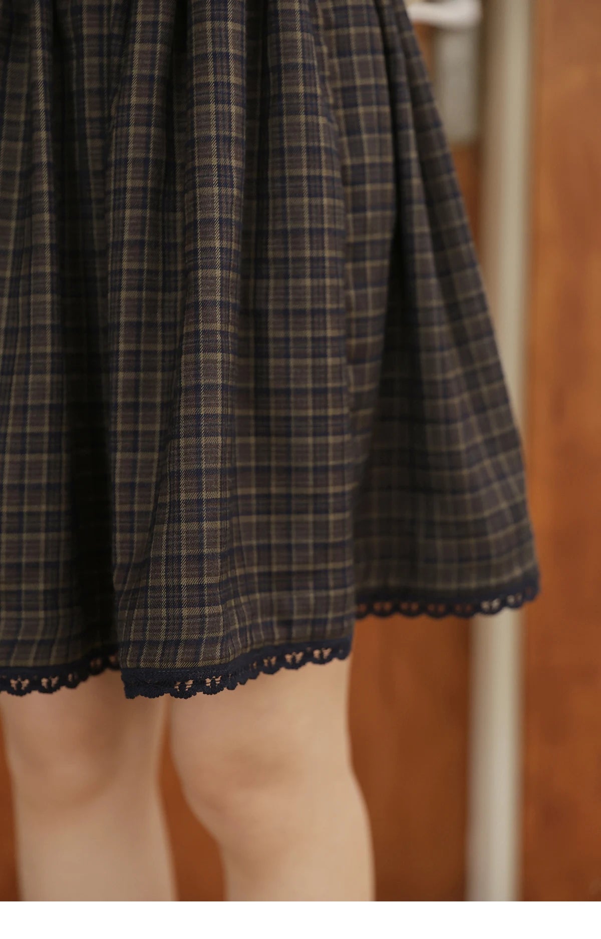 MISHOW Green Plaid Short Skirt Autumn Handmade Flower Tie Brushed Fabric Skirt Elastic Waist Hem Splic Lace Skirts MXE44B2407