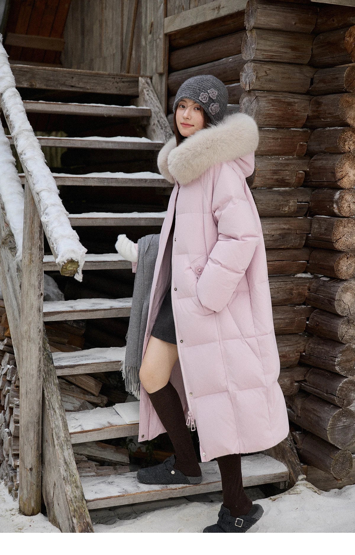 MISHOW Women's Winter Coat with Hood 2025 Fashion Solid Commute Long Down Jacket Windproof Warm Down Coat Luxury MXE51Y0079