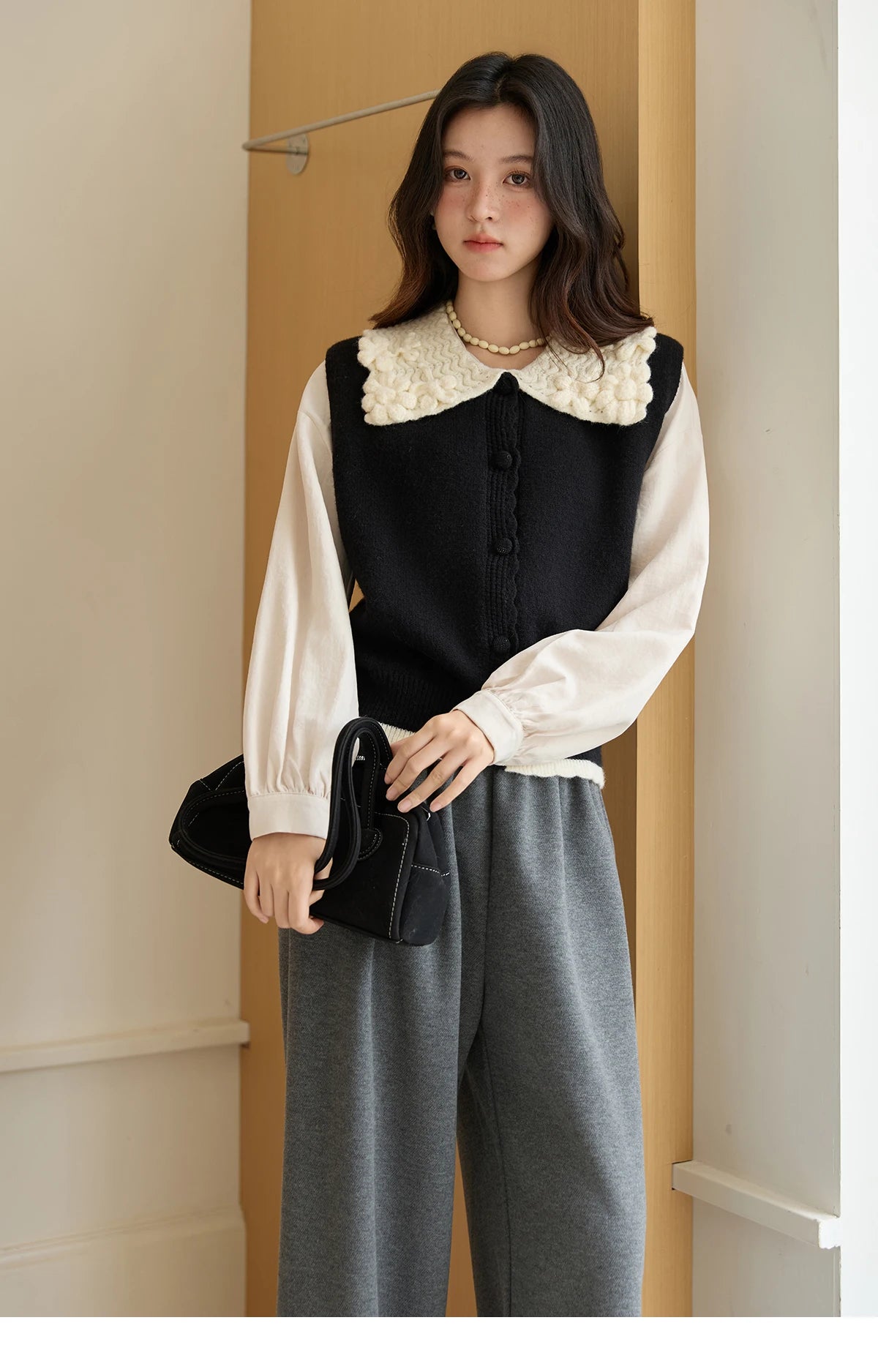 Mishow Black Peter Pan Collar Knitted Vest MXE45Z2484