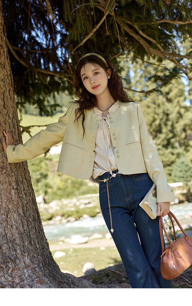 MISHOW French Retro Lace Collar Shirt for Women 2024 Autumn Bow Tie Top Lantern Sleeves Seven Quarter Sleeves Shirt MXD41X1621