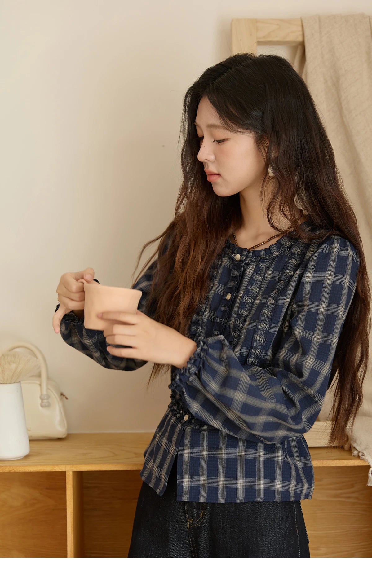 MISHOW Women's Vintage Blue Plaid Shirt 2025 Autumn New Elegant Luxury Loose Waist Shirts Round Neck Long Sleeved Top MXE45X2480