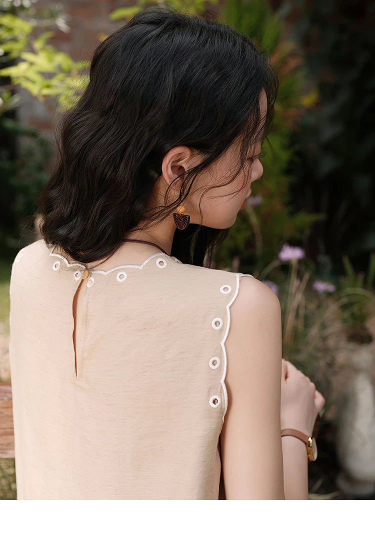 MISHOW Two-Piece Ladies Set 2025 Summer Hollow Out Embroidery Top Lace Spliced Elastic Waist Half Skirt Female Set MXE35T0594