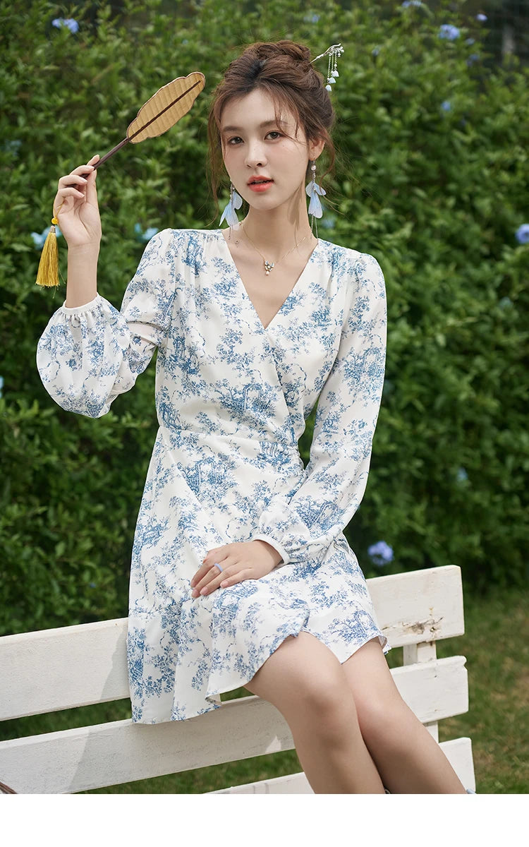 MISHOW French V-neck Chiffon Dress 2025 Spring Slim Blue and White Porcelain Printing Temperament Floral Dresses MXD15L1673