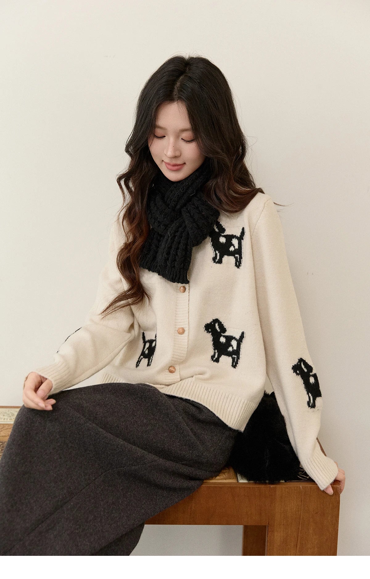 MISHOW Women's Puppy Jacquard Knit Cardigan 2025 Winter Single-breasted Crew Neck Top Warm Loose Sweaters Office Lady MXE93Z2950