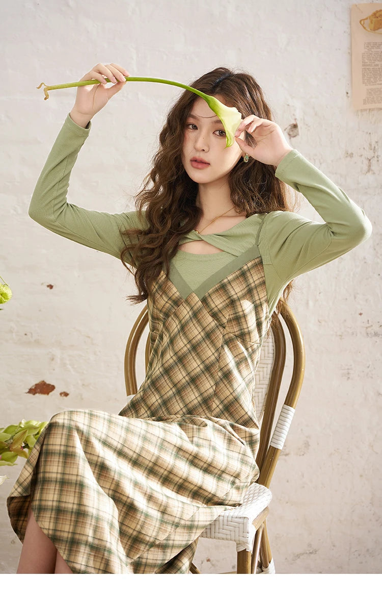 MISHOW Hollow Knitted T-shirt Plaid Contrast Straight Tube Suspender Midi Dress Separately Women 2024 Office Lady MXD14L1679