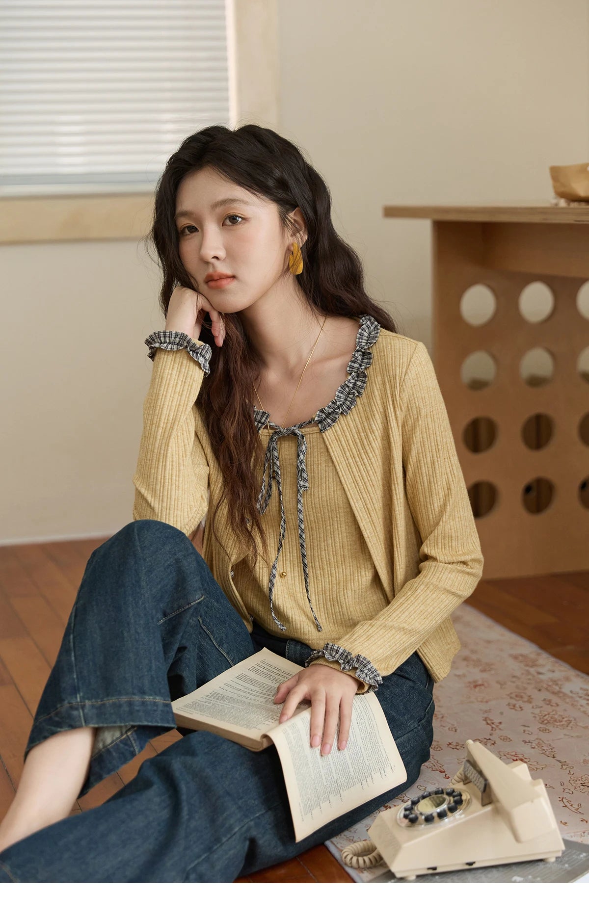 MISHOW Plaid Black Fungus Edge Tied Knitted Sweater for Women Autumn 2025 Pit Striped Knitted Fake Two-piece Top MXE44Z1361