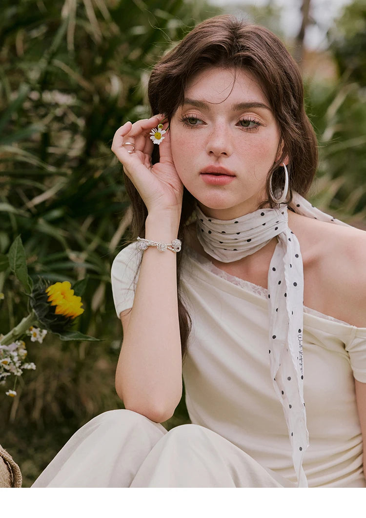 MISHOW Sexy Summer New T-shirts Women 2025 Short Sleeve Skew Collar Off-shoulder Lace Shirt Female Versatile Thin MXE31T0503