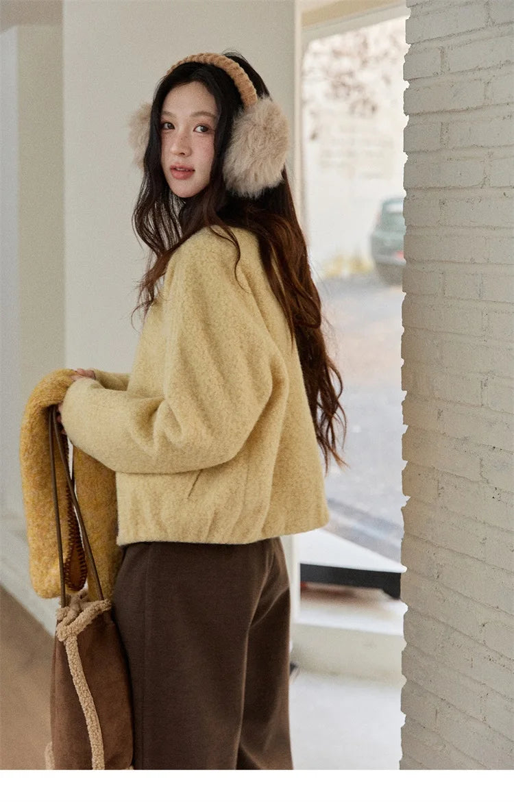 MISHOW Women's Brown Jacket 2025 Winter Retro Warm Round Neck Wool Quilted Coat Commute Short Loose Thick Coat Woman MXE87W0935