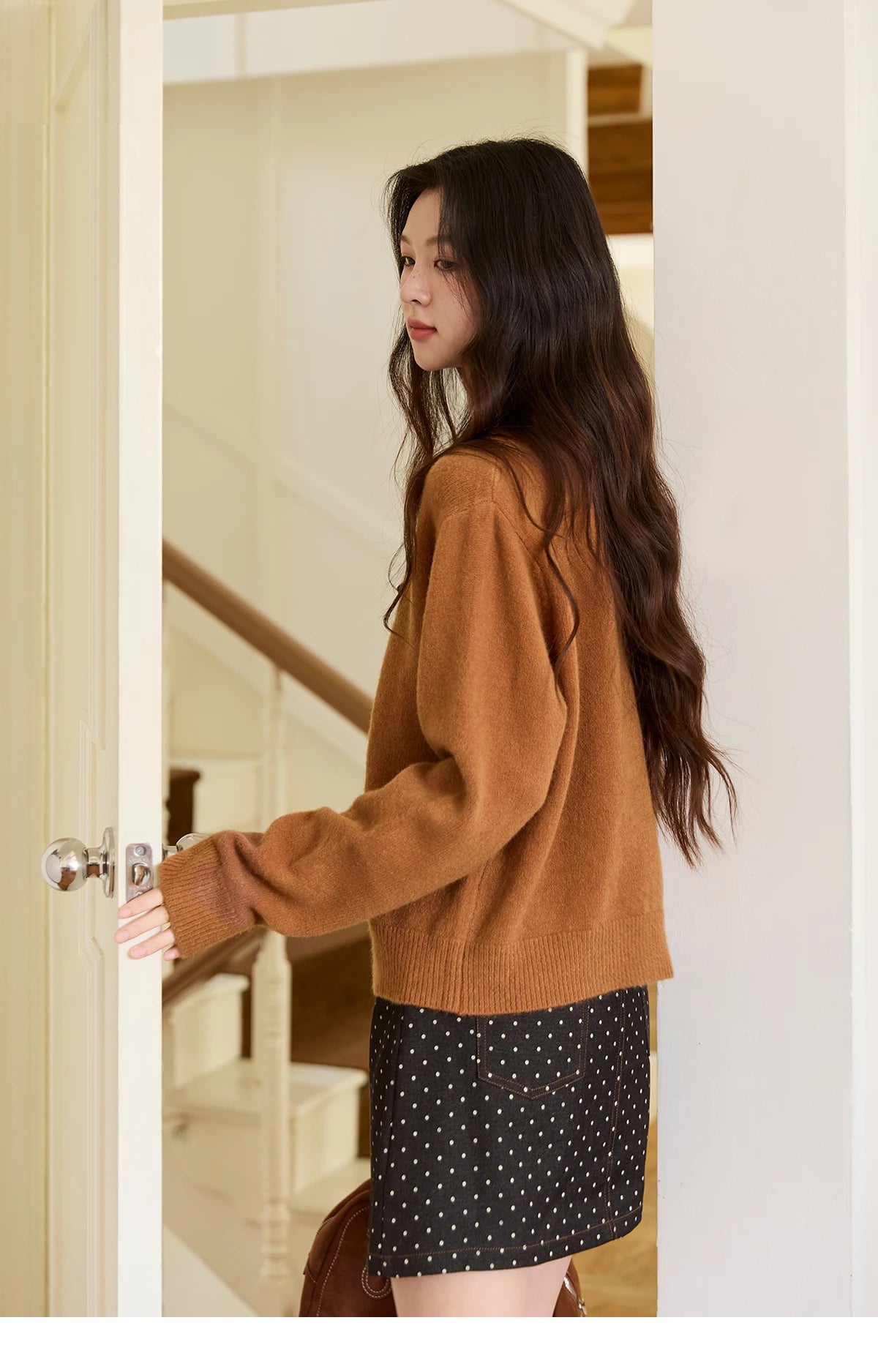 MISHOW Retro Flower Embroidery Cardigan for Women 2025 Round Neck Single Breasted Buckle Loose Knit Autumn Cardigan MXE46Z2588