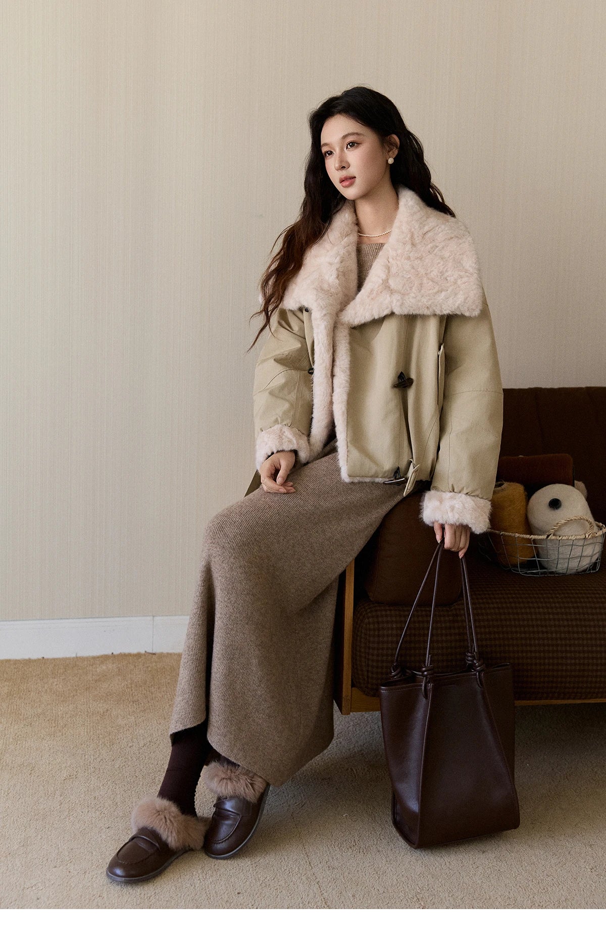 MISHOW Women's Parka Down Jacket Winter Large Lapel Fur Collar Horn Button Coat Thick Warm Loose Padded Outerwear MXE94W1046