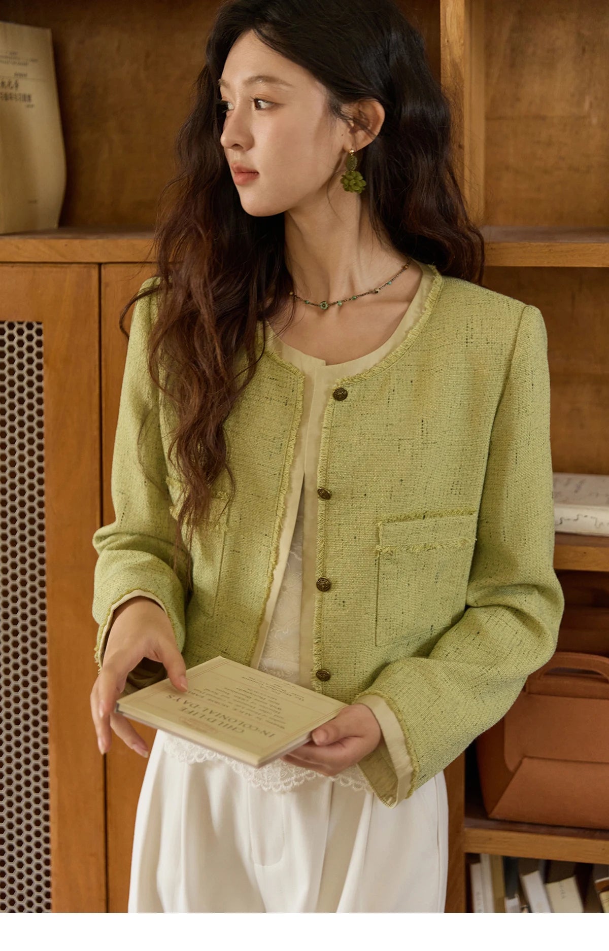 MISHOW Green Fragrant Short Coat 2025 Autumn Korean Single Row Metal Buttons Jackets Symmetric Pocket Commuter Top MXE41W0796
