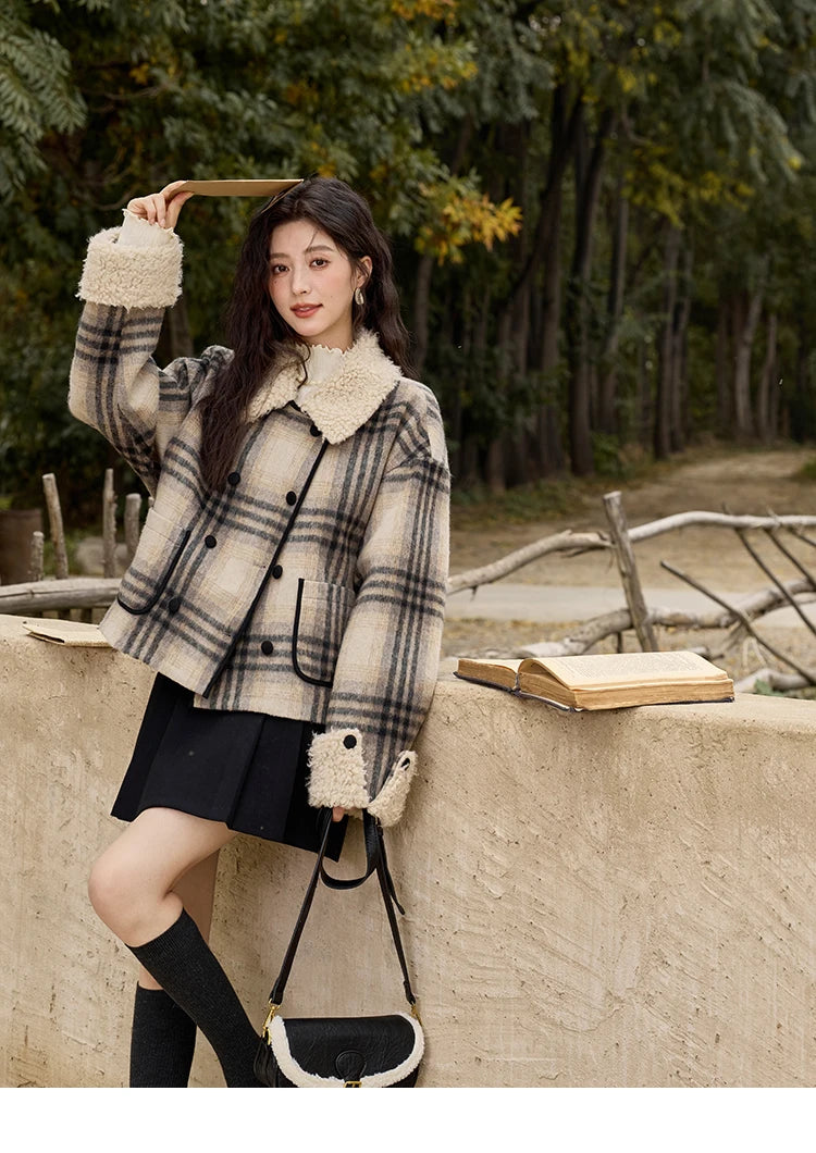 MISHOW Retro Plaid Tweed Jacket Women Double-breasted Long Sleeved 2024 Winter New Fashion Lamb Wool Lapel Loose Coat MXD56W0536