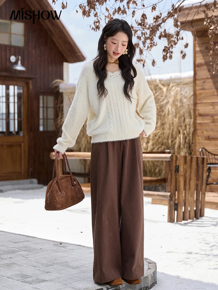 MISHOW Fashion Pullover Women 2025 Autumn Winter Apricot Soft Loose V-neck Cable Knit Sweater Office Lady Loose Top MXE51Z2594