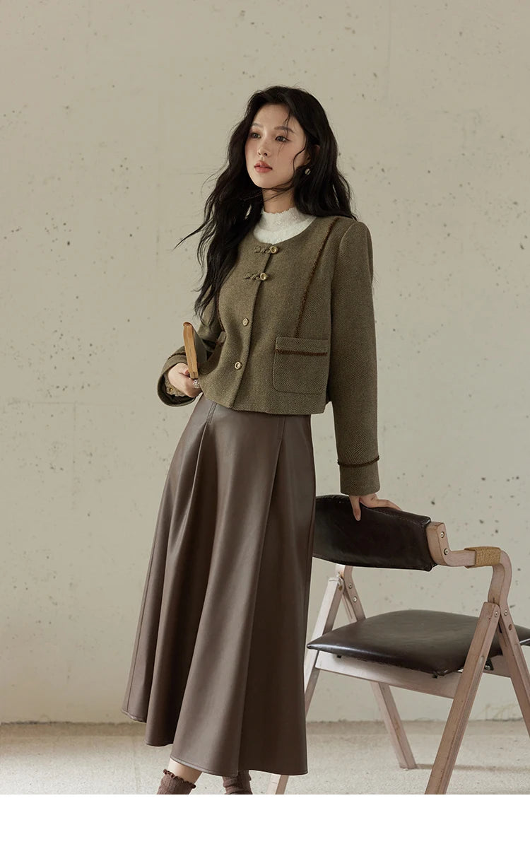 MISHOW Fashion Plaid Tweed Coat Women Premium Elegant Gentle Tweed Jacket Single Breasted Long Sleeve Loose Short Top MXD46W0449