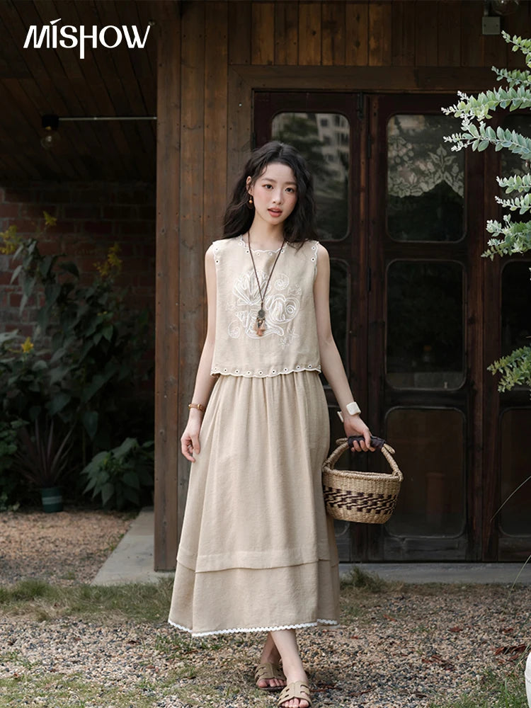 MISHOW Two-Piece Ladies Set 2025 Summer Hollow Out Embroidery Top Lace Spliced Elastic Waist Half Skirt Female Set MXE35T0594