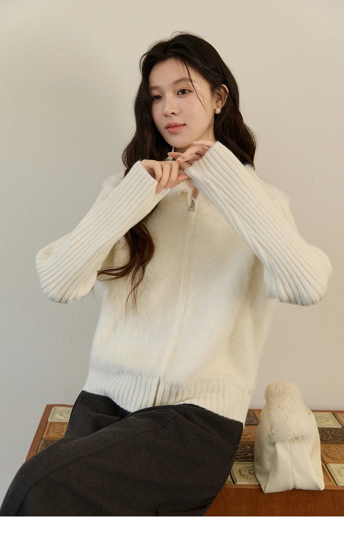 MISHOW Women's White Faux Fur Knit Cardigan 2025 Autumn Winter Fake Two-Piece Zipper Lapel Collar Warm Soft Outerwear MXE94Z2992