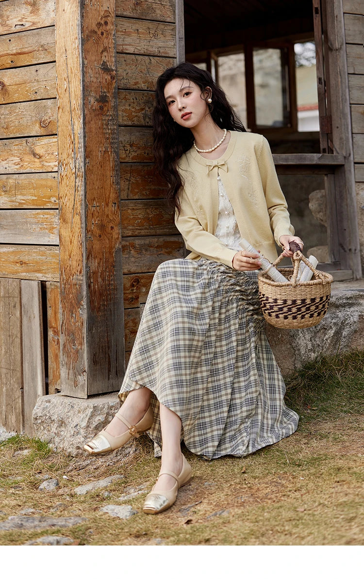 MISHOW Iris Embroidery Round Neck Cardigan for Women Spring 2025 Loose Knitted Thin Bow Design（Not Include Lace Vest） MXE13Z1142