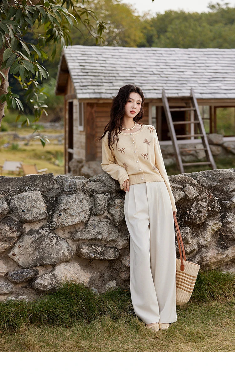 MISHOW Dog Bow Jacquard Knitted Sweater 2025 Spring Yellow Single Row Pearl Button Top Round Neck Elegant Sweaters MXE13Z1197