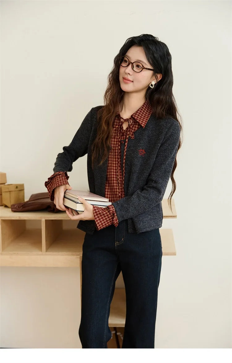 MISHOW Women's Fake Two Knitted Sweaters 2025 Autumn Plaid Splicing Embroidered Tops Retro Lapel Flare Sleeve Tops MXE45Z1401