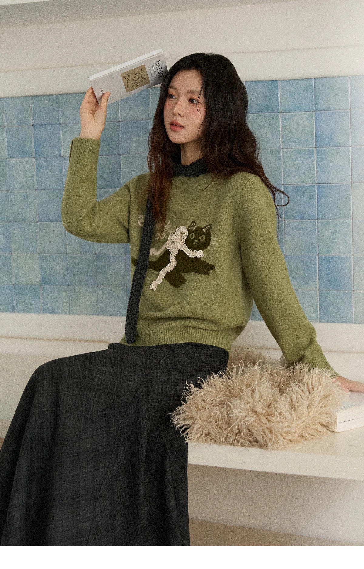 MISHOW Cat Jacquard Pullovers for Woman 2025 Winter Lazy Style Round Neck Three-dimensional Bow Loose Knit Sweater MXE86Z2750