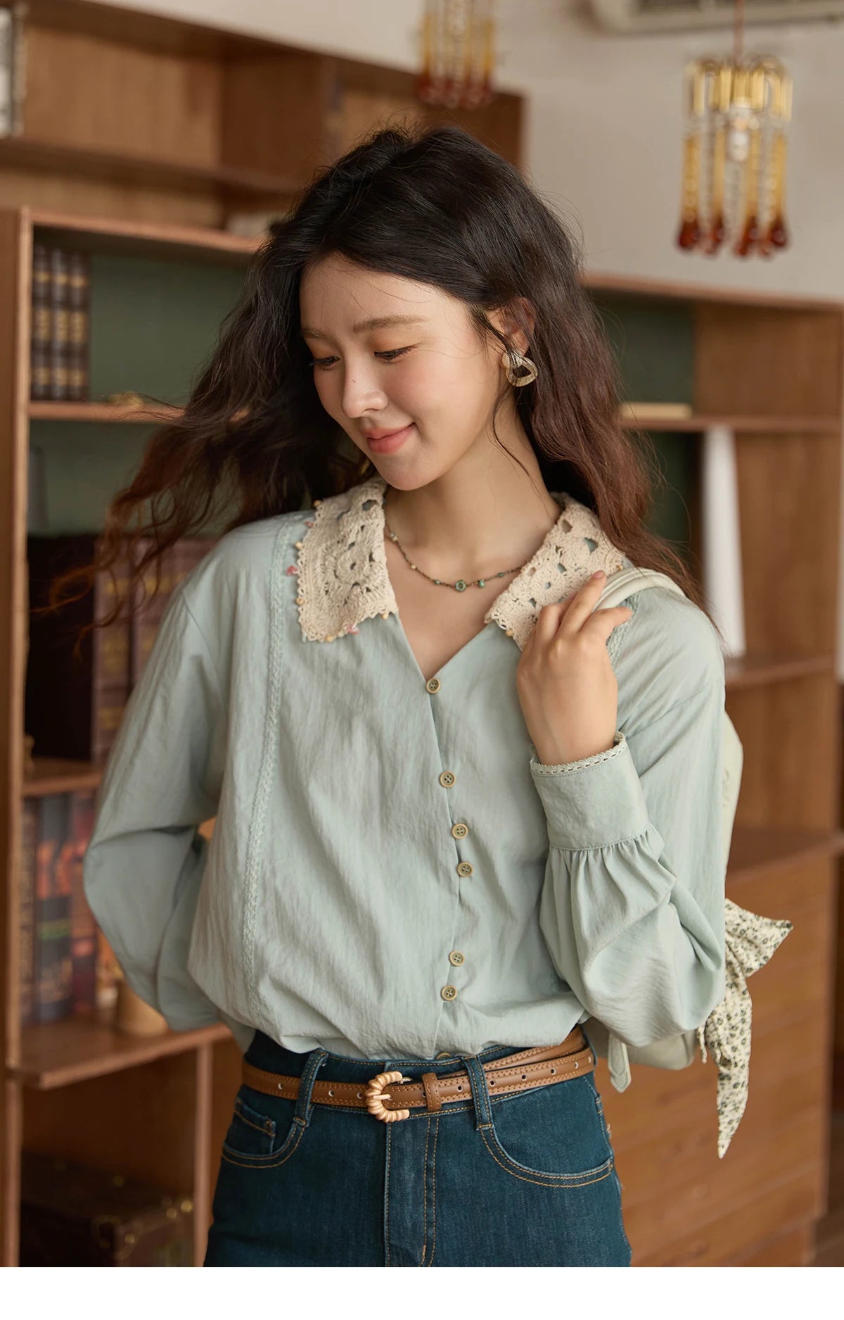 MISHOW Women's Linen Shirt 2025 Autumn Contrast Apricot Lapel Shirts Long Sleeve Curved Placket Tops Office Lady MXE43C2387