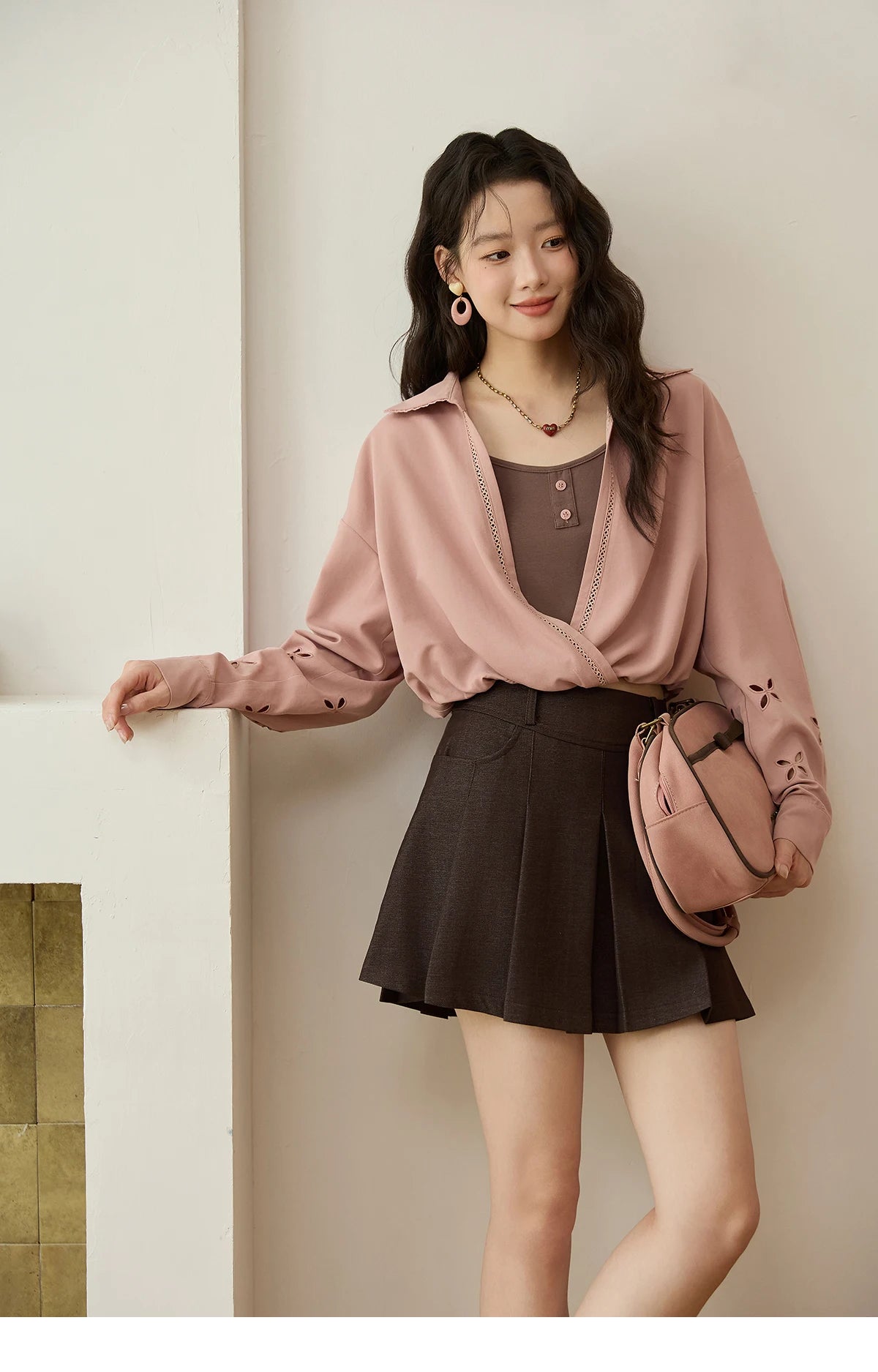 MISHOW Elegant Woman Blouse 2025 Autumn Loose Fitting Fake Two-piece Contrasting Color V-neck Tops Ladies Clothing	MXE45C2403
