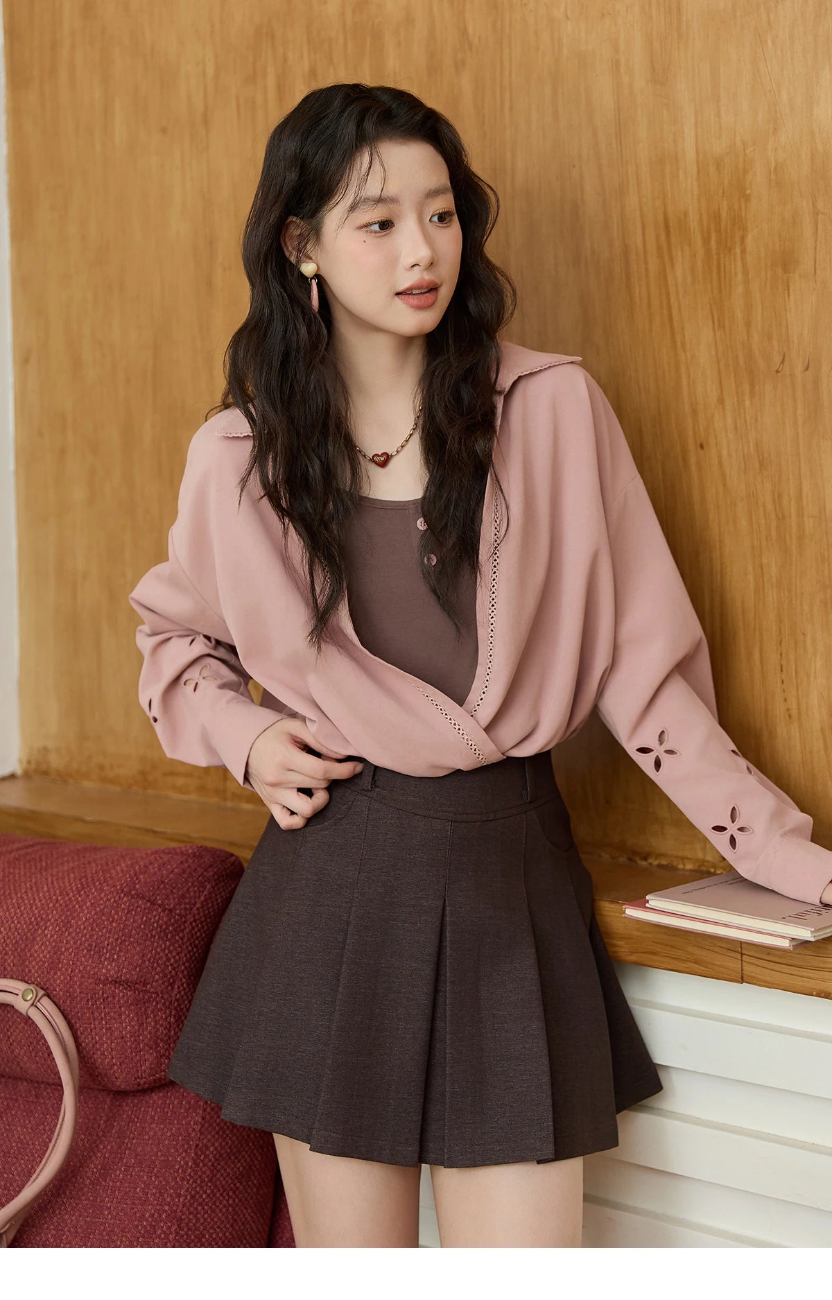 MISHOW Elegant Woman Blouse 2025 Autumn Loose Fitting Fake Two-piece Contrasting Color V-neck Tops Ladies Clothing	MXE45C2403